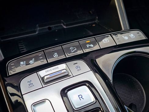 Used 2024 Hyundai Tucson Limited image 29