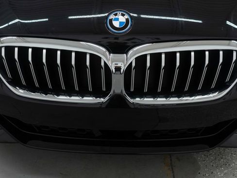 Used 2023 BMW 530e xDrive w/ Executive Package image 49