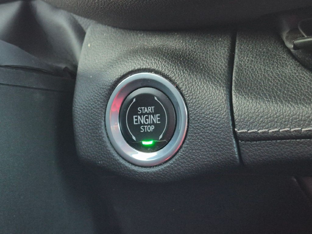 Used 2021 Buick Envision Essence AWD/4WD image 19