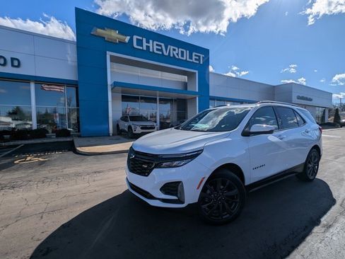 Used 2024 Chevrolet Equinox RS w/ RS Leather Package image 32