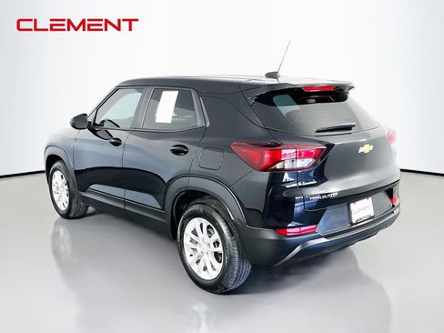 Used 2025 Chevrolet TrailBlazer LS FWD image 9
