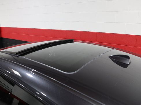 Used 2013 BMW 550i Gran Turismo xDrive image 24