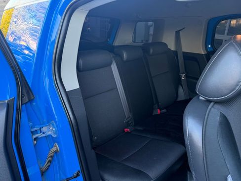 Used 2008 Toyota FJ Cruiser 4WD image 24
