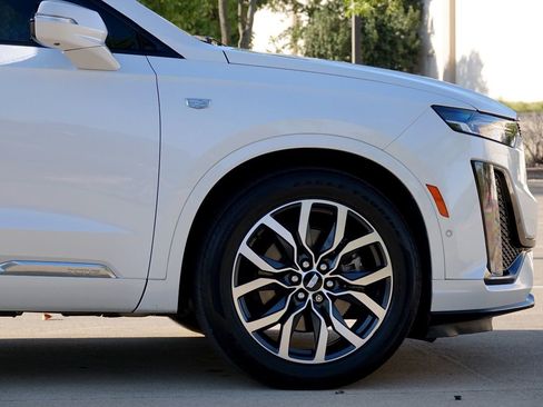 Used 2021 Cadillac XT6 Sport image 29