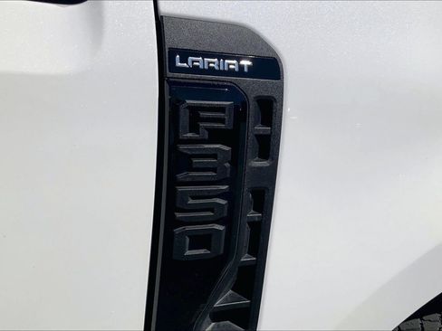 Used 2024 Ford F350 Lariat w/ Lariat Ultimate Package AWD/4WD image 28