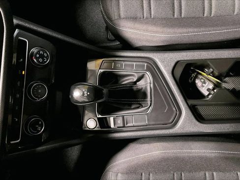 Used 2024 Volkswagen Tiguan S image 42