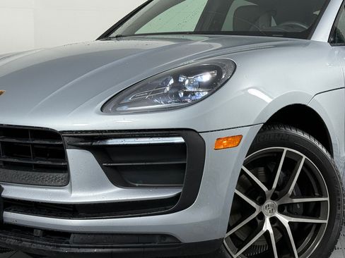 Used 2024 Porsche Macan image 11
