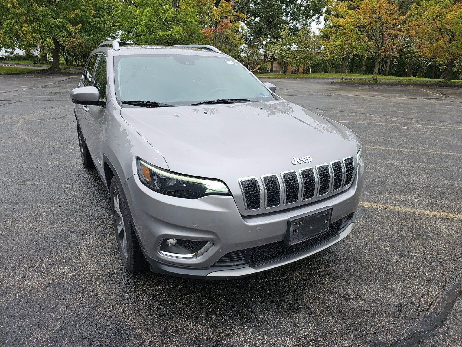 Used 2019 Jeep Cherokee Limited w/ Luxury Group AWD/4WD image 8