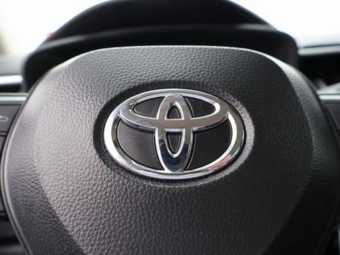 Used 2025 Toyota Corolla LE image 26