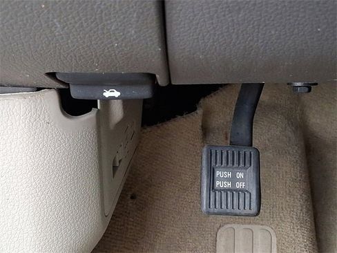 Used 2009 Ford Edge SE image 26