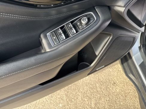 Used 2023 Subaru Outback Limited image 11