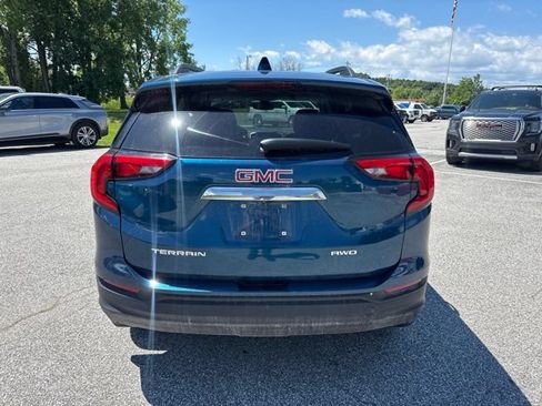 Used 2020 GMC Terrain SLE w/ Driver Convenience Package AWD/4WD image 3