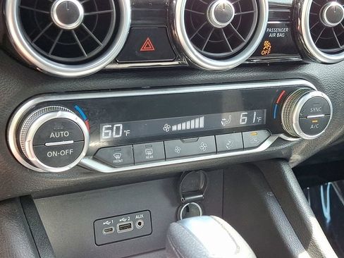 Used 2021 Nissan Sentra SV FWD image 15