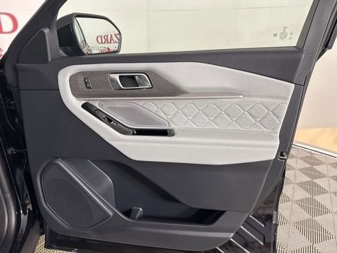 New 2026 Ford Explorer Platinum w/ LUX Leather Package image 23