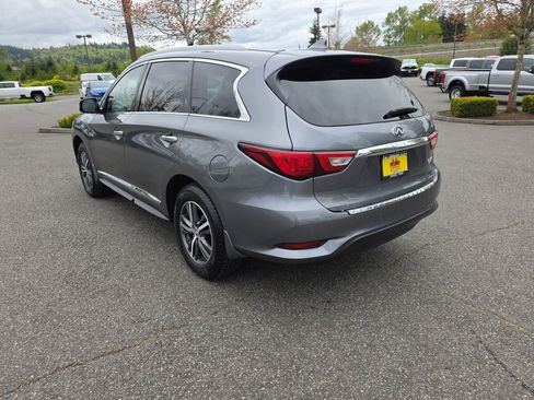 Used 2017 INFINITI QX60 Luxe w/ Premium Plus Package AWD/4WD image 4