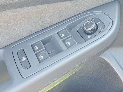 New 2025 Volkswagen GTI SE image 21