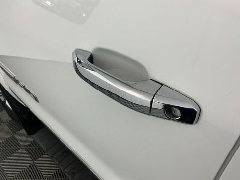 Used 2016 GMC Sierra 2500 SLT w/ All-Terrain HD Package image 10