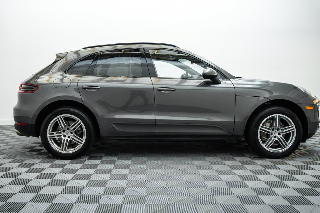 Used 2016 Porsche Macan S AWD/4WD image 4