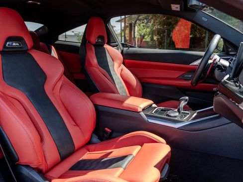 Used 2025 BMW M4 Competition image 21