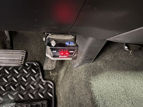 Used 2018 Chevrolet Silverado 1500 LT w/ LT Eassist Package image 16