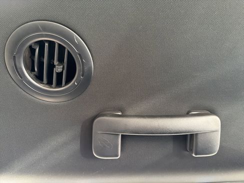 Used 2017 Dodge Grand Caravan SXT w/ Driver Convenience Group image 58