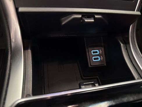 Used 2019 Ford Edge Titanium w/ Equipment Group 301A image 21