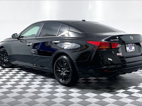 Used 2019 Nissan Altima 2.5 S FWD image 11