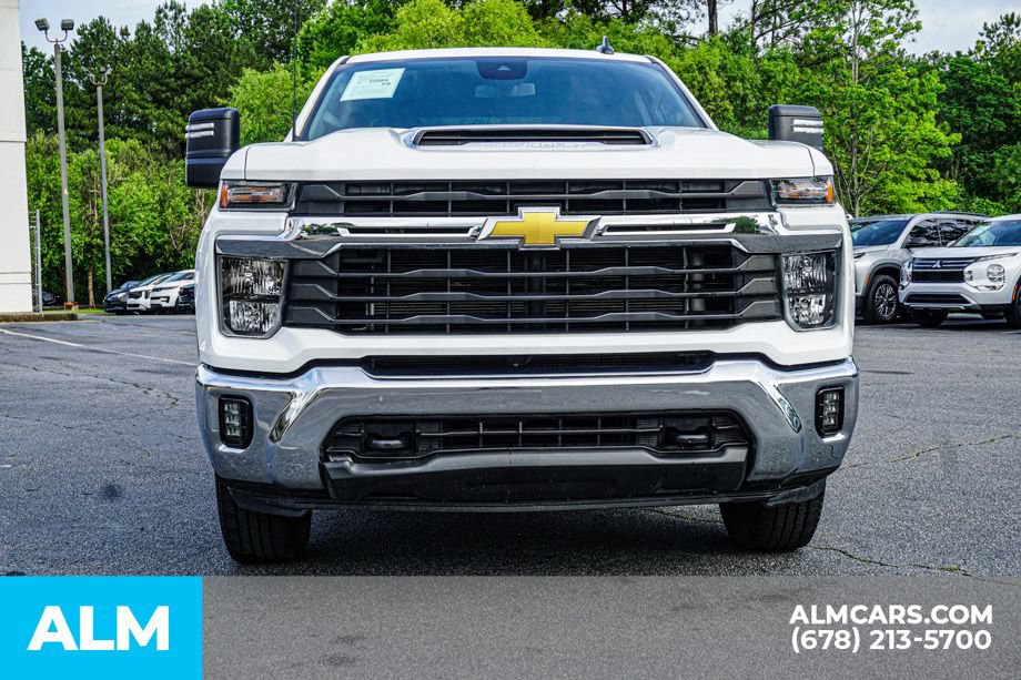 Used 2025 Chevrolet Silverado 2500 LT w/ Convenience Package AWD/4WD image 9