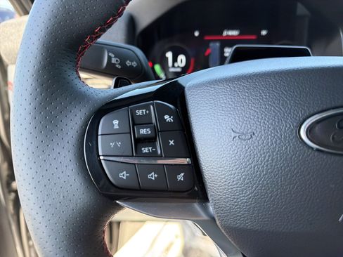 Used 2025 Ford Explorer ST AWD/4WD image 19