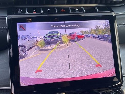 New 2025 Jeep Grand Cherokee Limited w/ Black Appearance Package image 22