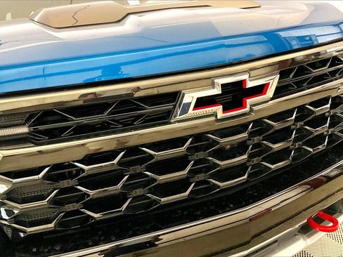 Used 2022 Chevrolet Silverado 1500 ZR2 w/ Technology Package image 27