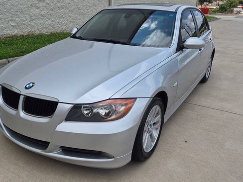 Used 2006 BMW 325i Sedan RWD image 3