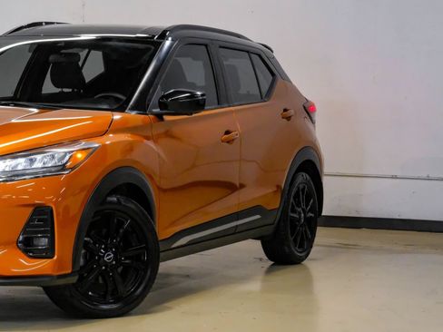 Used 2023 Nissan Kicks SR FWD image 6