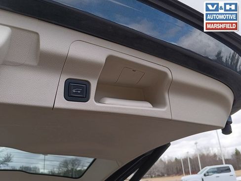 Used 2021 GMC Acadia Denali w/ Denali Ultimate Package AWD/4WD image 27
