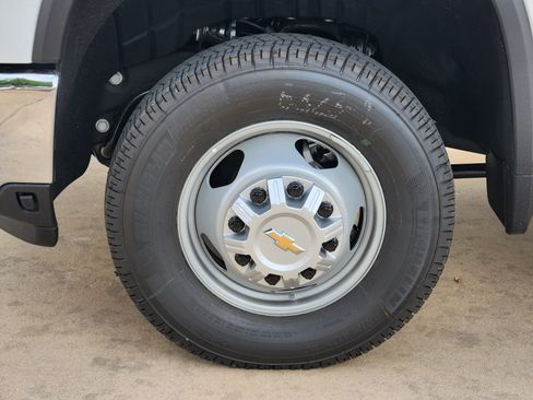 New 2026 Chevrolet Silverado 3500 W/T image 17
