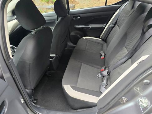 Used 2021 Nissan Versa SV image 17