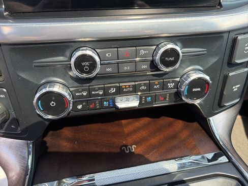 Used 2025 Ford F150 King Ranch AWD/4WD image 41