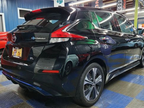 Used 2019 Nissan Leaf SL w/ SL Technology Package image 3