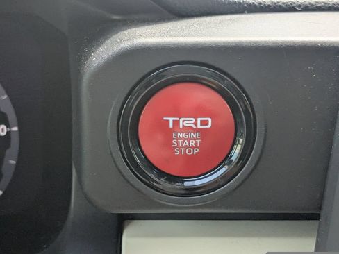 Certified 2024 Toyota Tacoma TRD Off-Road AWD/4WD image 27