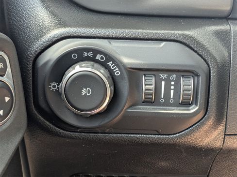 Used 2021 Jeep Wrangler Unlimited Sport image 25