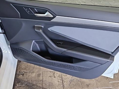 New 2026 Volkswagen Jetta SE image 11