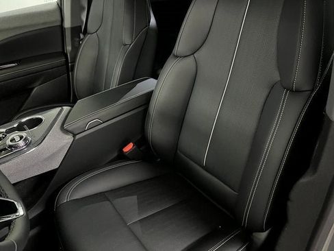 Certified 2025 Cadillac Optiq Sport 2 image 37