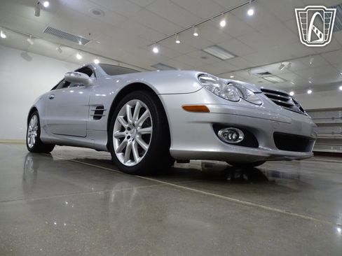 Used 2007 Mercedes-Benz SL 550 image 22