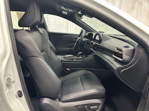 Used 2025 Toyota Crown Signia image 62