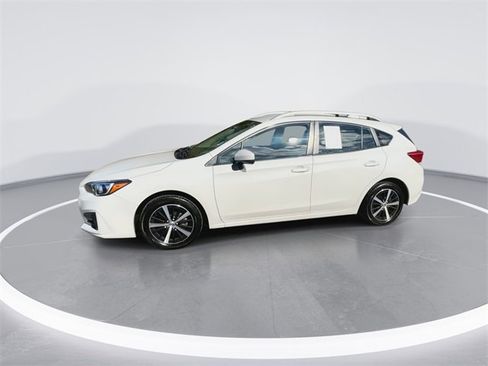 Used 2019 Subaru Impreza 2.0i Premium image 5