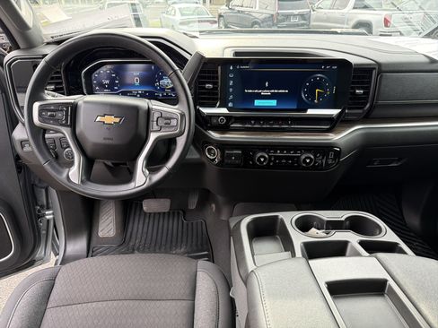 Used 2024 Chevrolet Silverado 3500 LT w/ Convenience Package image 12