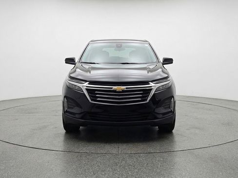Used 2025 Chevrolet Equinox LT image 2