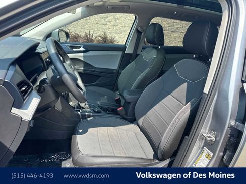 Certified 2024 Volkswagen Taos SE image 11