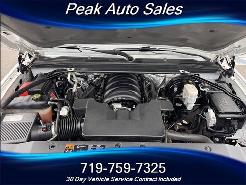 Used 2015 Chevrolet Suburban LT AWD/4WD image 10