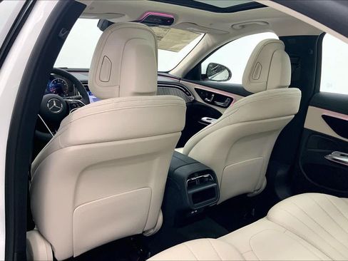 Used 2026 Mercedes-Benz E 350 Sedan image 17